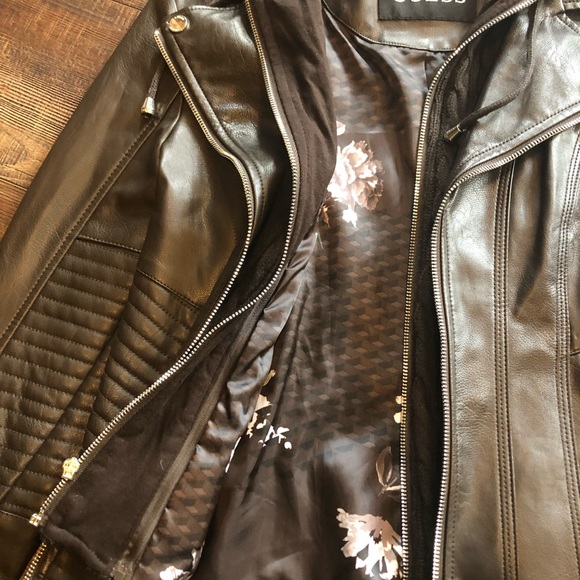 Guess dark brown hooded jacket. Size medium - Picture 4 of 11